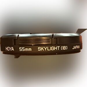 CAMERA LENS FILTER: Hoya 55mm Skylight (1B) - Japan